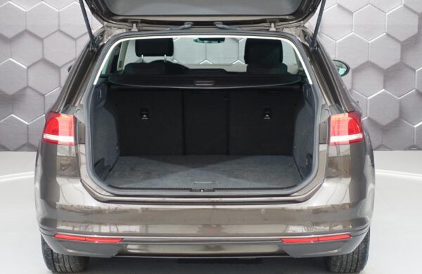 Volkswagen Passat 2.0 TDi Comfortline Bi-Xenony, nabídka A224/20