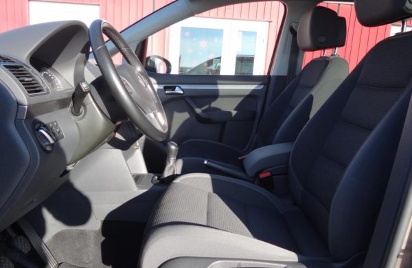 Volkswagen Touran 2.0 TDi Comfortline VYHŘ. SEDADLA, nabídka A225/17