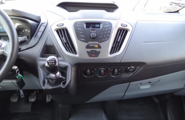 Ford Tourneo Custom 2.2 TDCi L2H1 9 MÍST, VYHŘ. SKLO, nabídka A232/17