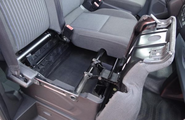 Ford Tourneo Custom 2.2 TDCi L2H1 9 MÍST, VYHŘ. SKLO, nabídka A232/17