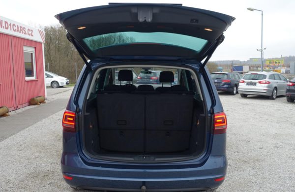 Volkswagen Sharan 2.0 TDi 7 MÍST Bi-XENONY, EL.DVEŘE, nabídka A236/19