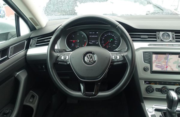 Volkswagen Passat 2.0 TDi DSG NAVI, VYHŘÍVANÁ SEDADLA, nabídka A240/18