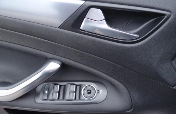 Ford Mondeo 2.0 TDCi Titanium NAVI, ZIMNÍ PAKET, nabídka A243/17
