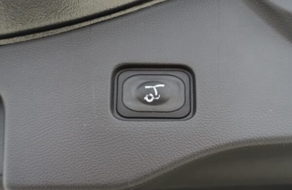 Ford Mondeo 2.0 TDCi Titanium LED SVĚTLA, SYNC3, nabídka A243/20