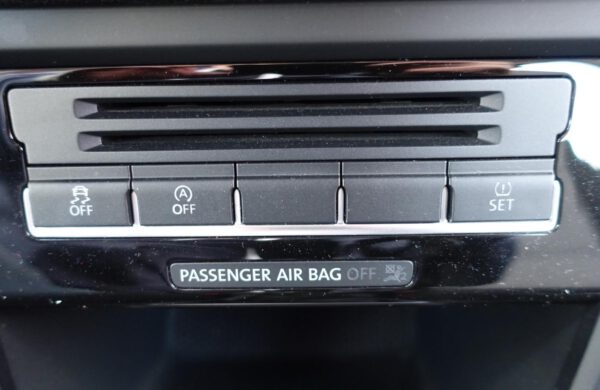 Volkswagen Sharan 2.0TDi DIGI KLIMA,NAVI,VYHŘ.SEDADLA, nabídka A249/19