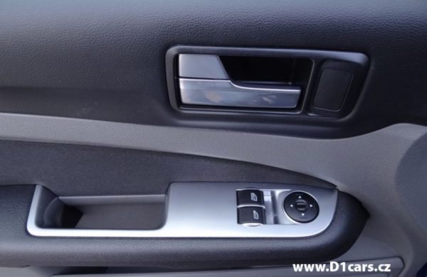 Ford Focus 1.6 16V 1.MAJITEL, SERVISNÍ KNÍŽKA, nabídka A24/16