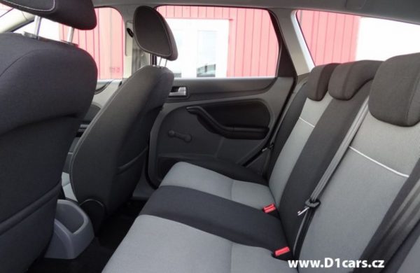 Ford Focus 1.6 16V 1.MAJITEL, SERVISNÍ KNÍŽKA, nabídka A24/16