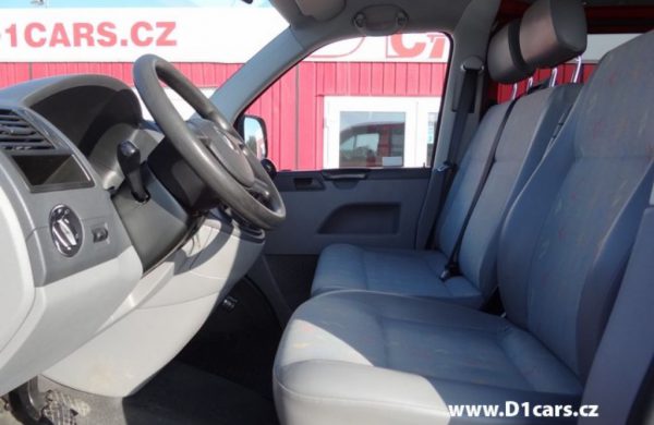 Volkswagen Transporter 2.5 TDi 96 kW 6 MÍST, KLIMATIZACE, nabídka A24/17