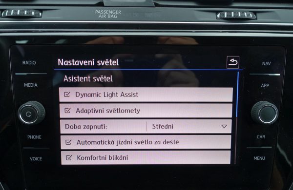 Volkswagen Touran 2.0 TDi DSG 7 MÍST XENONY NOVÉ PNEU, nabídka A252/21