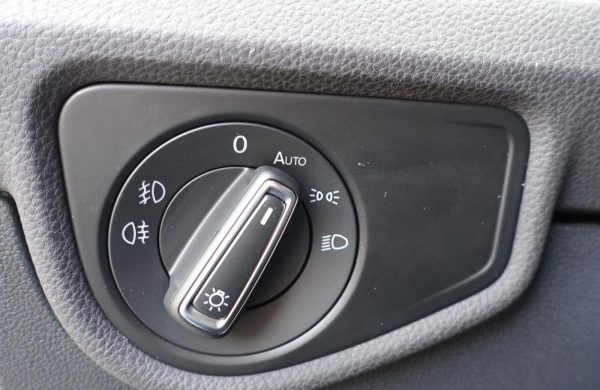 Volkswagen Touran 2.0 TDi DSG 7 MÍST XENONY NOVÉ PNEU, nabídka A252/21