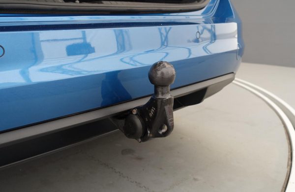 Volkswagen Touran 2.0 TDi DSG 7 MÍST XENONY NOVÉ PNEU, nabídka A252/21