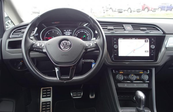 Volkswagen Touran 2.0 TDi DSG 7 MÍST XENONY NOVÉ PNEU, nabídka A252/21