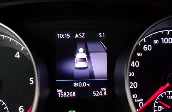 Volkswagen Touran 2.0 TDi DSG Highline LEDsvětla, nabídka A270/21