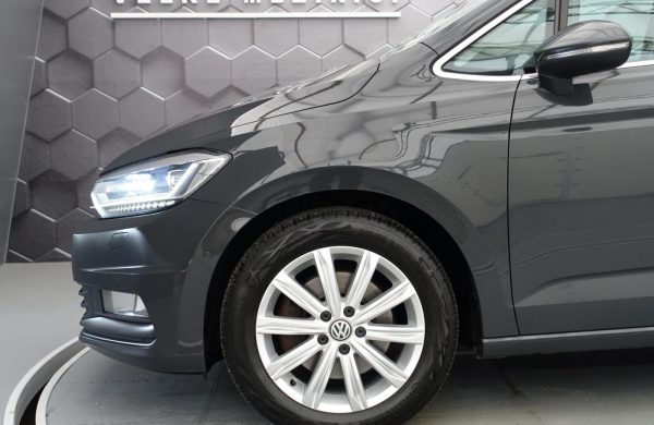 Volkswagen Touran 2.0 TDi Highline DSG Nez.Topení LED, nabídka A279/21