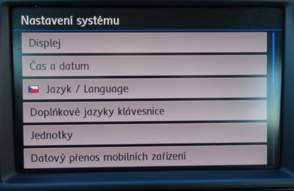Volkswagen Touran 2.0 TDi DSG CZ NAVI, VYHŘ. SEDADLA, nabídka A27/20