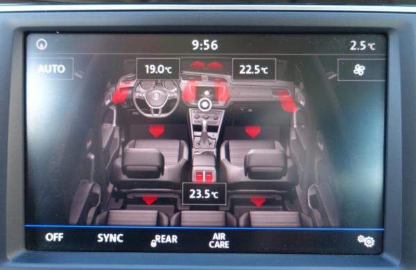 Volkswagen Touran 2.0 TDi DSG CZ NAVI, VYHŘ. SEDADLA, nabídka A27/20