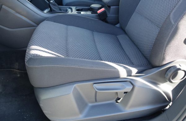 Volkswagen Touran 2.0 TDi DSG CZ NAVI, VYHŘ. SEDADLA, nabídka A27/20