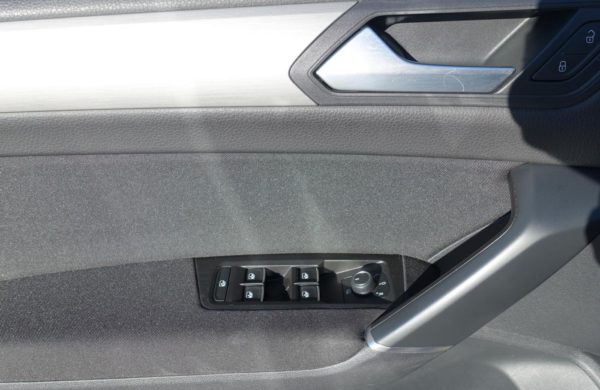 Volkswagen Touran 2.0 TDi DSG CZ NAVI, VYHŘ. SEDADLA, nabídka A27/20