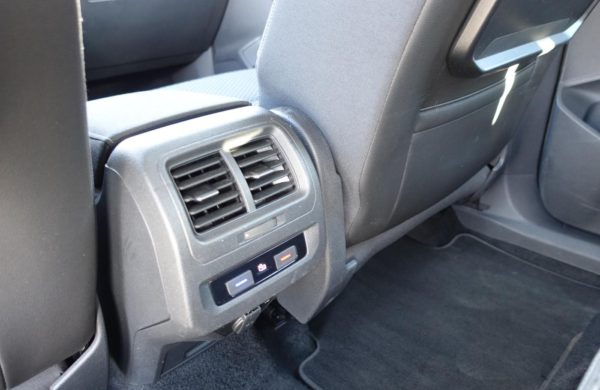 Volkswagen Touran 2.0 TDi DSG CZ NAVI, VYHŘ. SEDADLA, nabídka A27/20