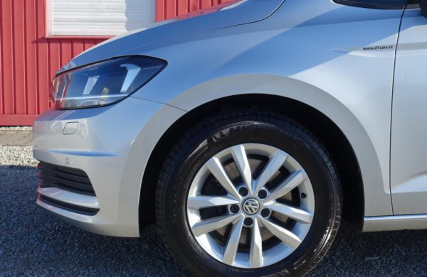 Volkswagen Touran 2.0 TDi DSG CZ NAVI, VYHŘ. SEDADLA, nabídka A27/20