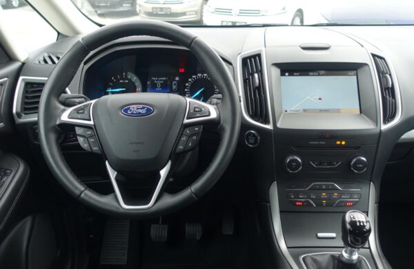 Ford S-MAX 2.0 TDCi Business, LEDsvětla, SYNC3, nabídka A33/21