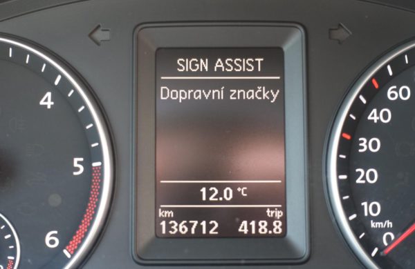 Volkswagen Touran 2.0 TDi DSG, NEZÁVISLÉ TOPENÍ, NAVI, nabídka A35/19