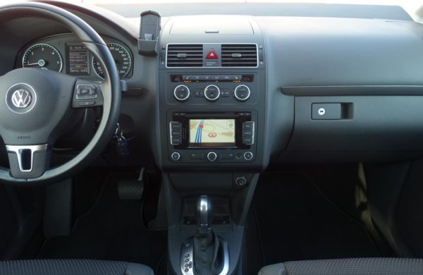 Volkswagen Touran 2.0 TDi DSG, NEZÁVISLÉ TOPENÍ, NAVI, nabídka A35/19