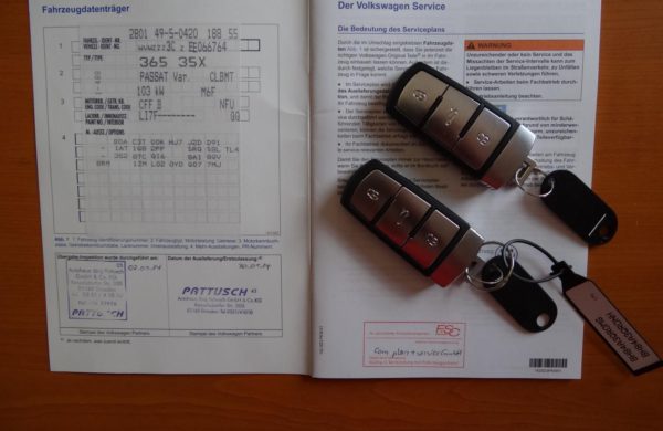 Volkswagen Passat 2.0 TDi BI-XENONY, PARK. KAMERA, nabídka A43/18