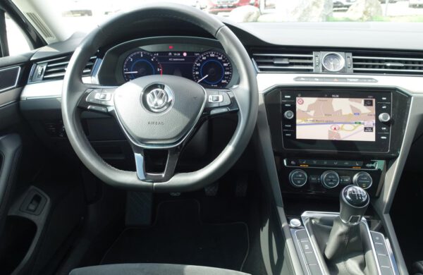 Volkswagen Passat 2.0 TDi Highline INFO ACTIVE, nabídka A46/22