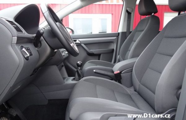 Volkswagen Touran 2.0 TDi CR Comfortline VYHŘ.SEDADLA, nabídka A50/15