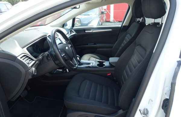 Ford Mondeo 2.0 TDCi LED světla, SYNC 3, NAVI, nabídka A50/21