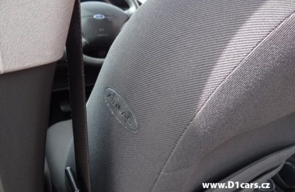 Ford Focus 1.6 16V Ghia DIGITÁLNÍ KLIMATIZACE, nabídka A51/16