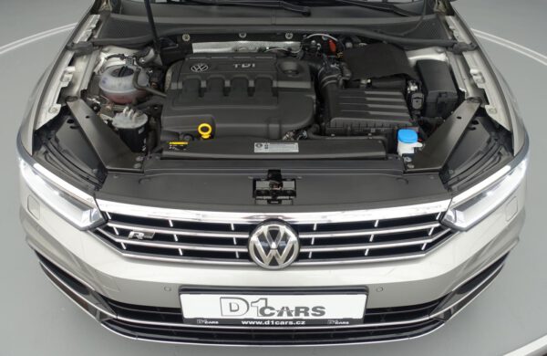 Volkswagen Passat 2.0 TDi Highline R-LINE, Bi-Xenony, nabídka A5/21