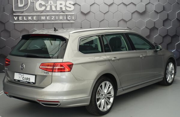 Volkswagen Passat 2.0 TDi Highline R-LINE, Bi-Xenony, nabídka A5/21
