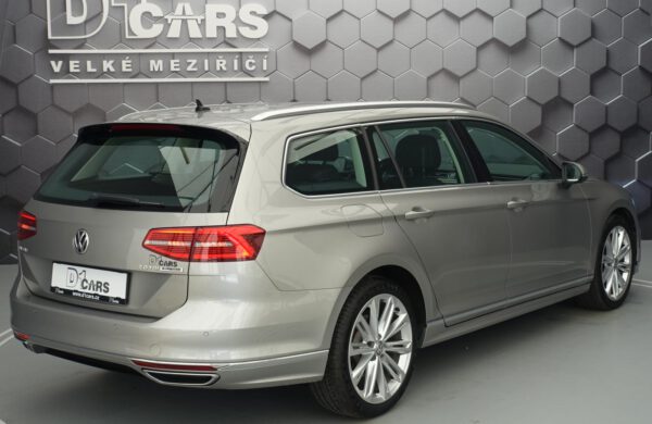 Volkswagen Passat 2.0 TDi Highline R-LINE, Bi-Xenony, nabídka A5/21