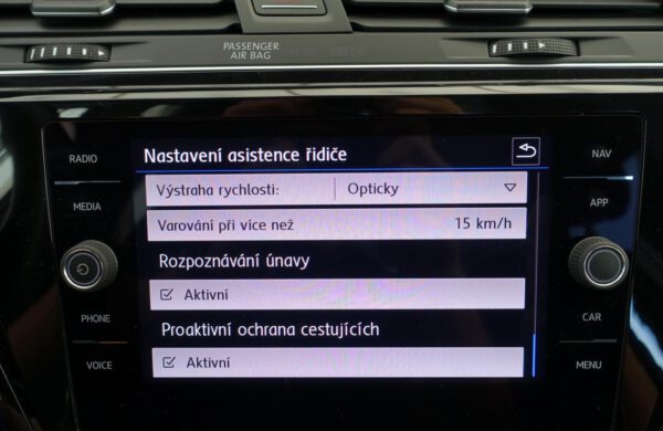 Volkswagen Touran 2.0 TDi BI-XENONY, ACC TEMPOMAT, nabídka A60/22