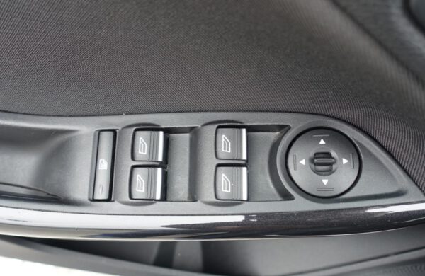 Ford Focus 2.0 TDCi Titanium ZIMNÍ PAKET, SYNC, nabídka A61/21