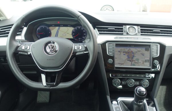 Volkswagen Passat 2.0 TDi Highline Info Display, nabídka A62/20