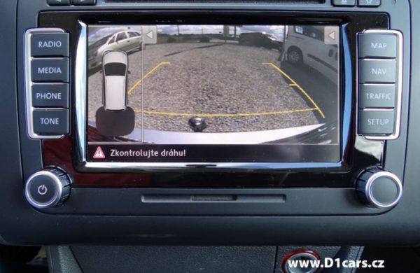 Volkswagen Touran 1.6TDi Comfortline NAVI, PARKOVACÍ KAMERA, nabídka A69/15