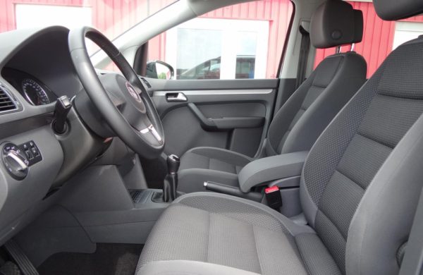 Volkswagen Touran 2.0 TDi Comfort NAVI, VYHŘ. SEDADLA, nabídka A69/18