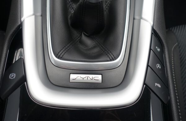 Ford Mondeo 2.0 TDCi NAVI, SYNC 3, ZIMNÍ PAKET, nabídka A71/20