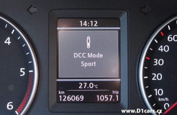 Volkswagen Touran 2.0 TDi Highline BI-XENONY, CZ NAVI, nabídka A75/17