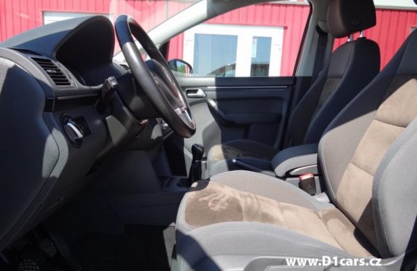 Volkswagen Touran 2.0 TDi Highline BI-XENONY, CZ NAVI, nabídka A75/17