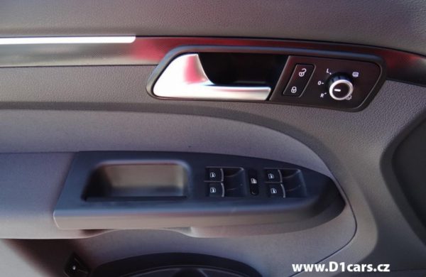 Volkswagen Touran 2.0 TDi Highline BI-XENONY, CZ NAVI, nabídka A75/17