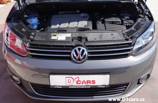 Volkswagen Touran 2.0 TDi Highline BI-XENONY, CZ NAVI, nabídka A75/17