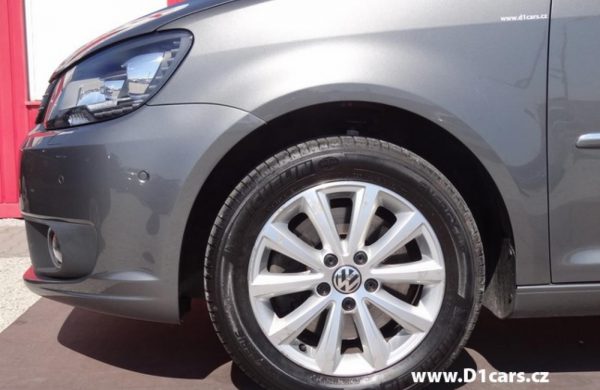 Volkswagen Touran 2.0 TDi Highline BI-XENONY, CZ NAVI, nabídka A75/17
