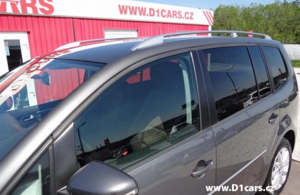 Volkswagen Touran 2.0 TDi Highline BI-XENONY, CZ NAVI, nabídka A75/17