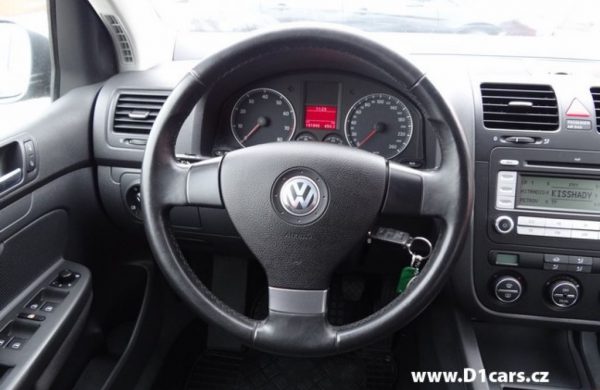 Volkswagen Golf 1.6 16V DIGI KLIMA, SERVISNÍ KNÍŽKA, nabídka A7/15