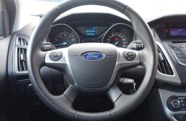 Ford Focus 1.6 16V, Automatické parkování, nabídka A86/20