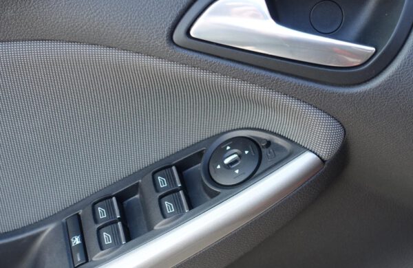 Ford Focus 1.6 16V, Automatické parkování, nabídka A86/20